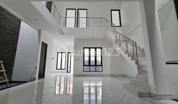 Dijual atau Disewakan Rumah Modern Minimalis Sudah Renovasi di Segitiga Permata Residen Pedungan 2