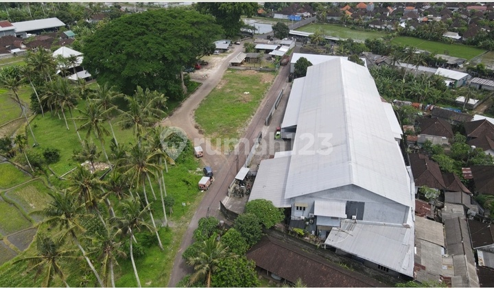 Spacious and Strategic Ready-to-Use Warehouse in Kapal Mengwi. Spacious and Strategic Ready-to-Use Warehouse in Kapal Mengwi.