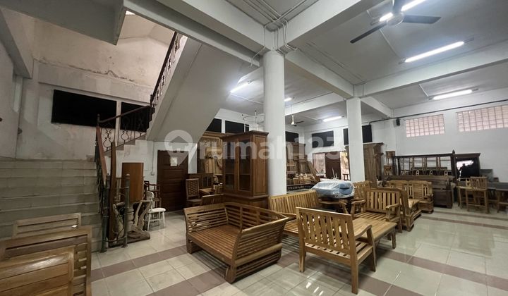 4-Story Building with Lift in Kerobokan 2