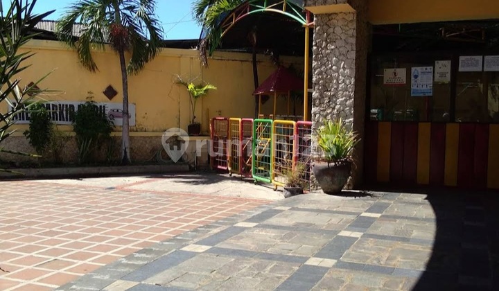 Former School Building and Suitable for Clinic in Sidakarya 2