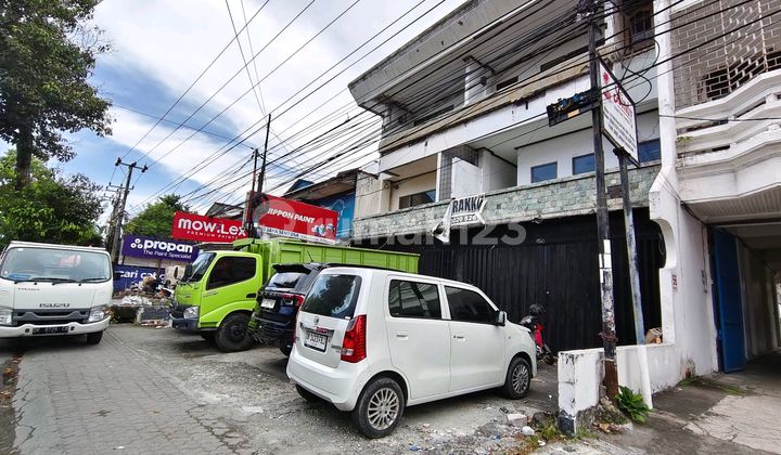 Ruko Kosongan 3 Lantai di Raya Kuta Badung, Bali