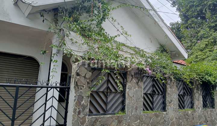 Rumah Ex Klinik Strategis di Ulujami Kebayoran Lama