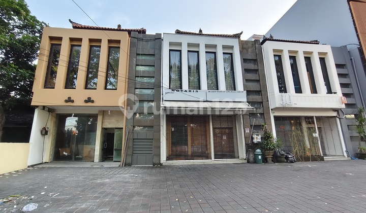3-Story Shophouse Suitable for Office in Renon 2