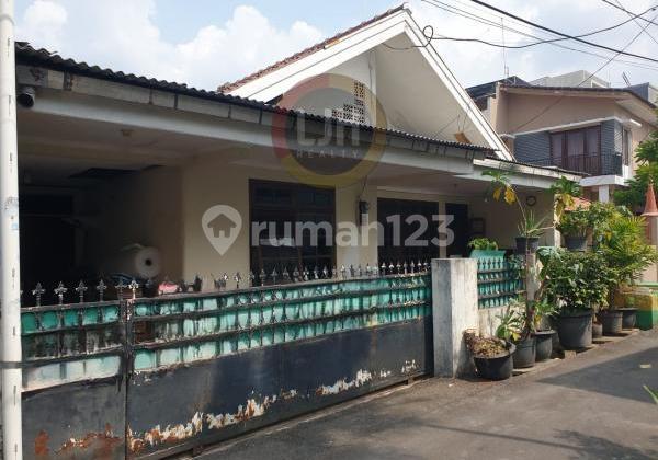 Rumah 1 Lantai di Pulomas Jakarta Timur Lingkungan Nyaman Harga Nego Rumah 1 Lantai di Pulomas Jakarta Timur Lingkungan Nyaman Harga Nego