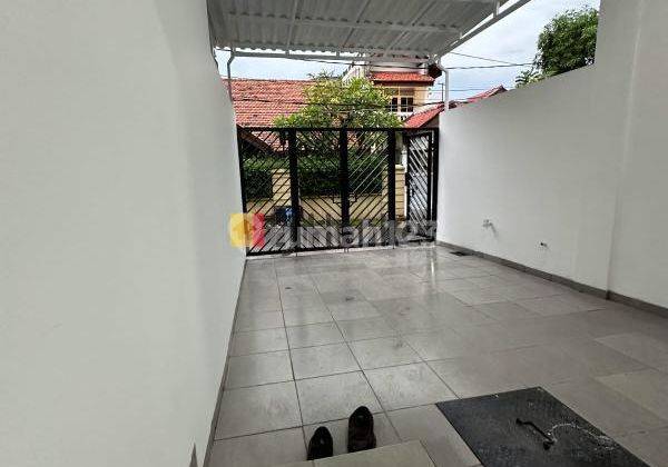 Rumah Minimalis di Dukuh Barat Tanjung Duren Jakarta Barat 2