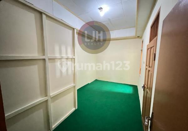 House in Pulomas East Jakarta Strategic Location 2