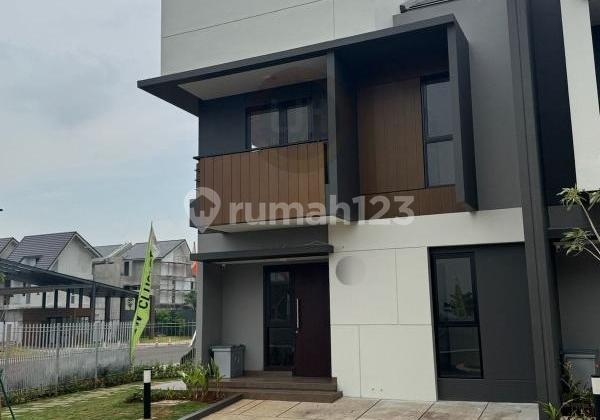 Rumah Disewakan Siap Huni Bagus di Cluster Regia, Summarecon Crown Gading, Bekasi  1