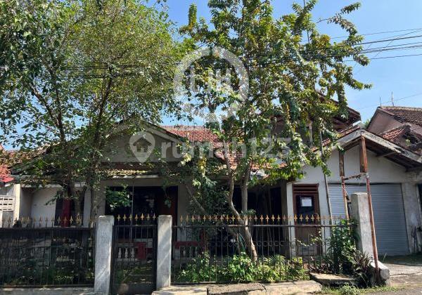 Rumah Luas di Komplek PLN Loji Sindang Barang, Bogor, Jawa Barat 2