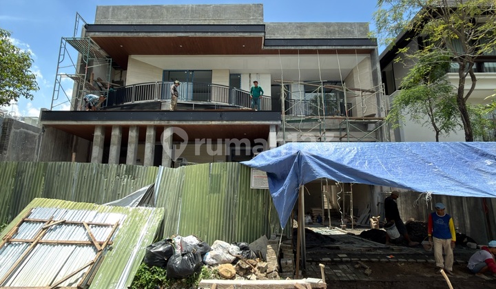 Brand New Lux Minimalist 2-Story House in Citraland Golf Near Pakuwon 1