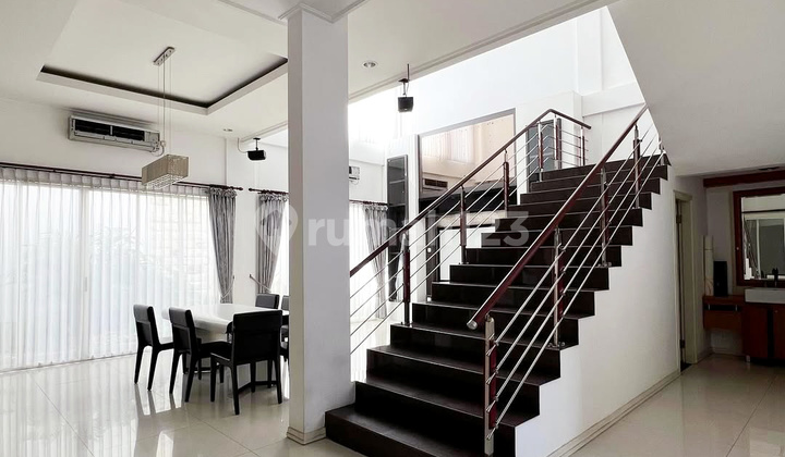 Affordable 3-Story Minimalist House in Galaxy Bumi Permai Araya Affordable 3-Story Minimalist House in Galaxy Bumi Permai Araya