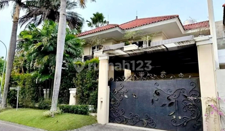 Rumah Modern 2 Lt Marmer Graha Family Favorit