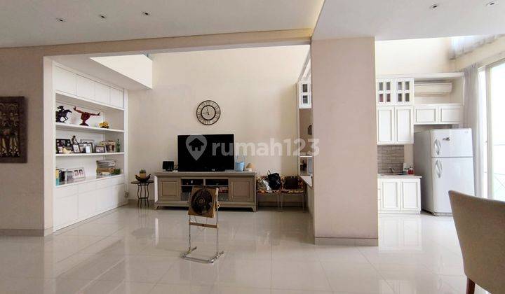 Rumah Mewah Minimalis 2 Lt Pakuwon Indah 2