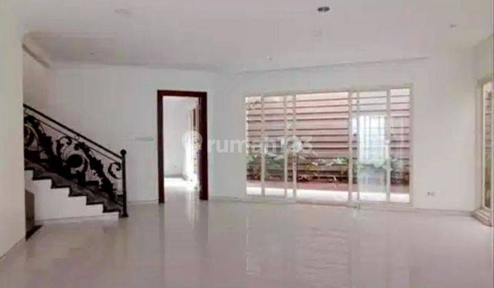 Rumah Modern Minimalis 2 Lt Lux Pakuwon City 2