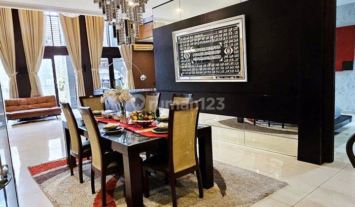 Rumah Mewah Minimalis 2 Lt Graha Family Fav 2