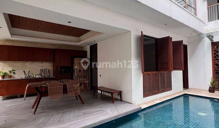 Premium Rumah Gress Minimalis 2 Lt Pool Marmer Pakuwon City 2