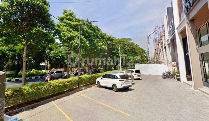 Minimalist 4-Story Ruko Gress on MERR Main Road Near City Center 1