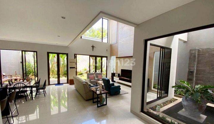 Termurah Rumah Minimalis Tropical 2 Lt Pakuwon City Depan 2