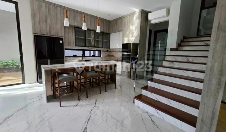 Rumah Premium 3 Lt Lux Pakuwon City Depan Araya 2