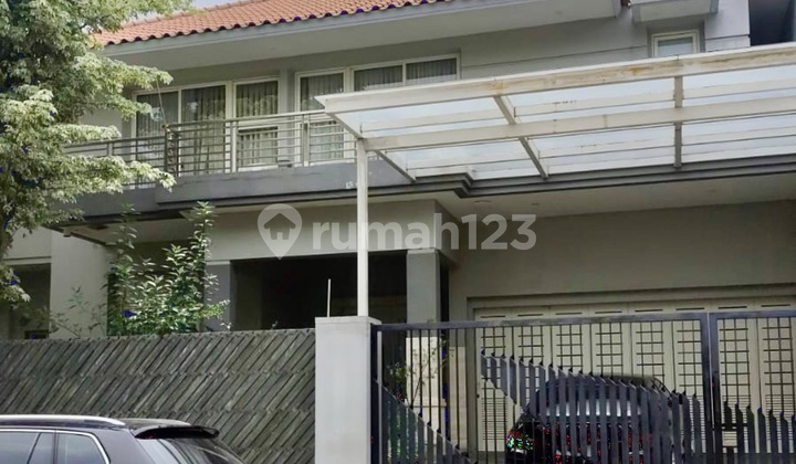 Minimalist 2-Story House Affordable Graha Family Near Pakuwon Citraland 1