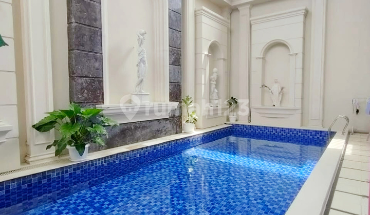 Premium Rumah Classic Marmer 2 Lt Pool Pakuwon City 2