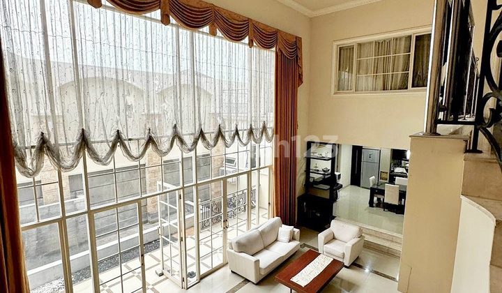 Bangunan Minimalis 2.5 Lt Komersial Raya Citraland Graha Family