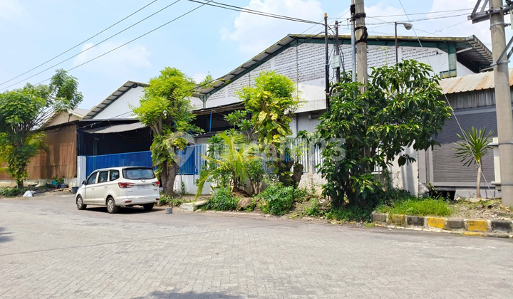 Bangunan ex Pabrik Plastik Safe n Lock Sidoarjo Lingkar Timur Bangunan ex Pabrik Plastik Safe n Lock Sidoarjo Lingkar Timur