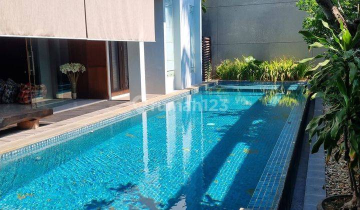 Premium Mewah Tropical Minimalis 2 Lt Marmer Pool Pakuwon City