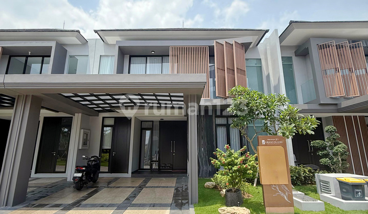 Rumah Gress Minimalis 2 Lt Pakuwon City Depan Dekat Galaxy