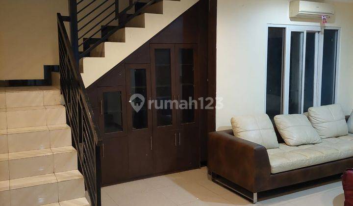 Rumah Bagus SHM di Jalan Raden Saleh, Depok
