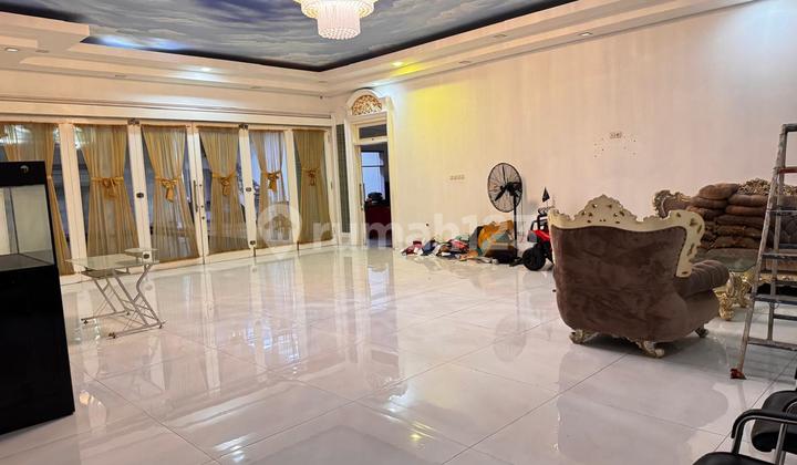 Dijual Rumah Mewah 2 Lantai di Duren Sawit Jakarta Timur - Kolam Renang, LT 470, Akses 2 Mobil 2