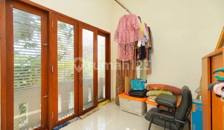 Price Drop! For Sale Classic Modern Hook House in Grand Cibubur Country - SHM Ready. 2