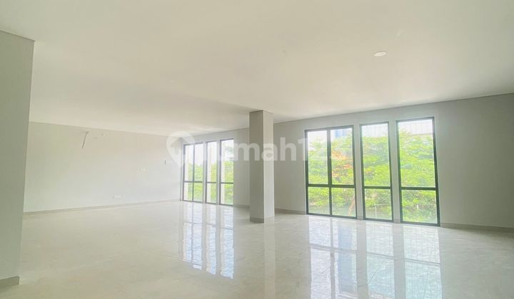 For Sale 3-Story Linked Shophouse in Cibubur Tourism City 2