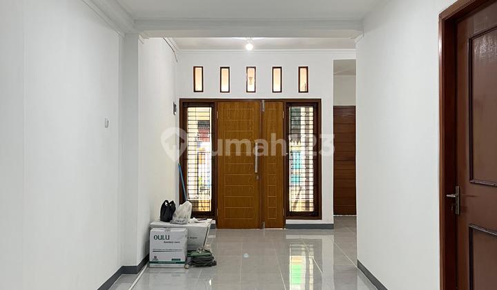 Dijual Rumah 2Lt Siap Huni di Kranggan Permai Cibubur Dijual Rumah 2Lt Siap Huni di Kranggan Permai Cibubur