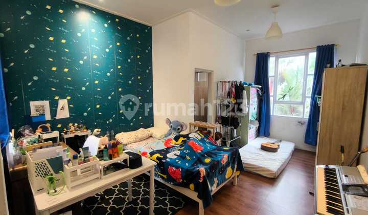 Dijual Rumah Asri Siap Huni di Sentul City - View Pegunungan, Depan Taman 2