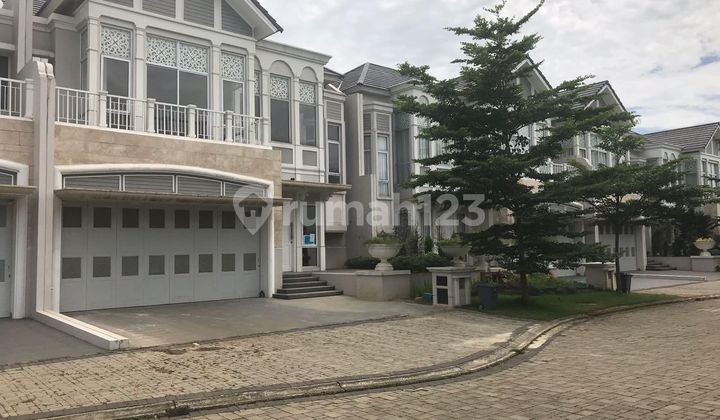 Dijamin Aman Unit Langka Whitsand 12X30 Kawasan Elite Greenwich G Dijamin Aman Unit Langka Whitsand 12X30 Kawasan Elite Greenwich G