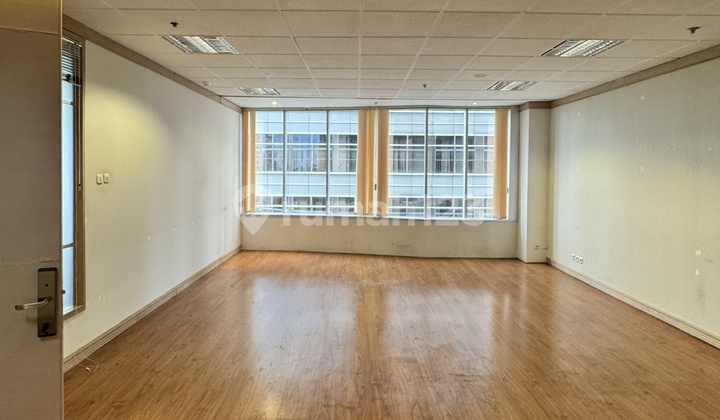 For Rent Luxurious And Elite Sudirman Tower Office In Sudirman For Rent Luxurious And Elite Sudirman Tower Office In Sudirman