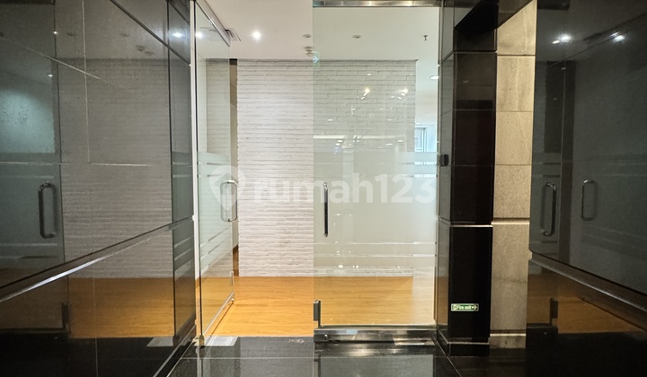 For Rent Prestigious Sudirman Tower Office in Sudirman For Rent Prestigious Sudirman Tower Office in Sudirman