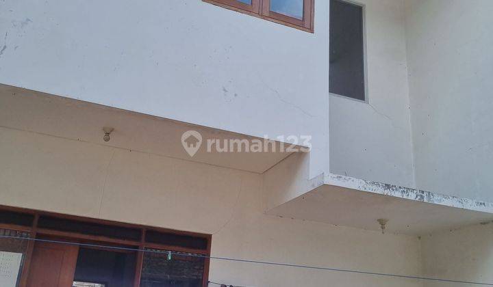 Rumah 2 Lantai Di Kompleks Perumahan Asri 2