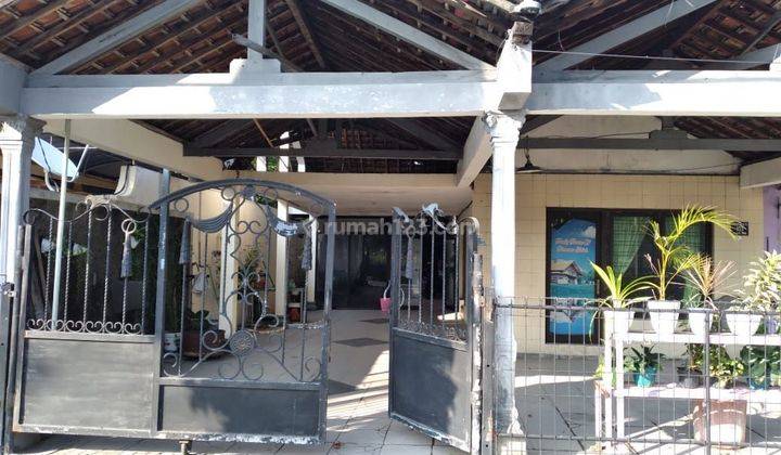 Rumah di tepi Jalan Utama, jl Urip Sumoharjo 2