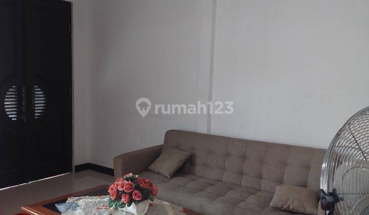  Jual murah rumah 3 lantai di Pondok Kelapa Jakarta Timur  2