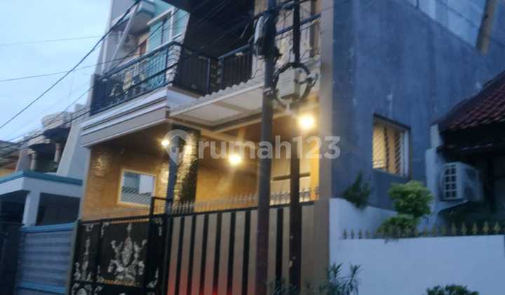 Good House Ready to Occupy.in North Malaka Park.in Duren Sawit, East Jakarta.