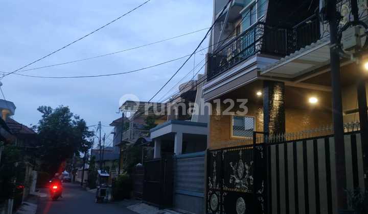 Rumah Bagus Siap ******** Taman Malaka ******** Jaktim 2