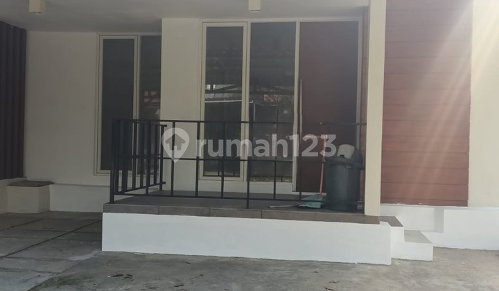 Disewakan Rumah Ivy Park, BSB, Semarang 2