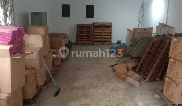 Ruko 3 Lantai Dalam Komplek di Tambora Jakbar