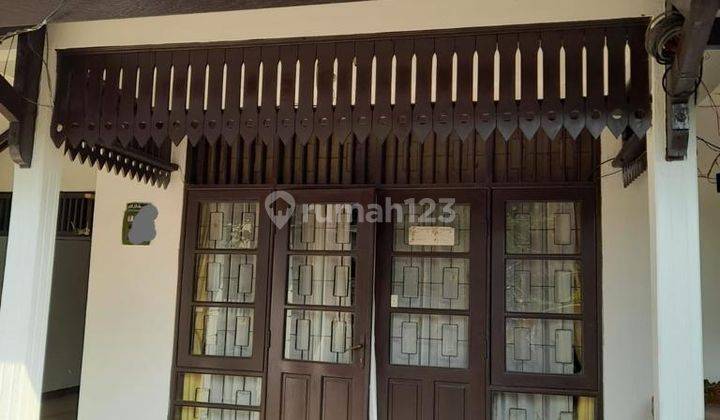 Rumah 2 Lantai Bagus SHM di Camar Raya, Jakarta Selatan.    (mel-efg)  1