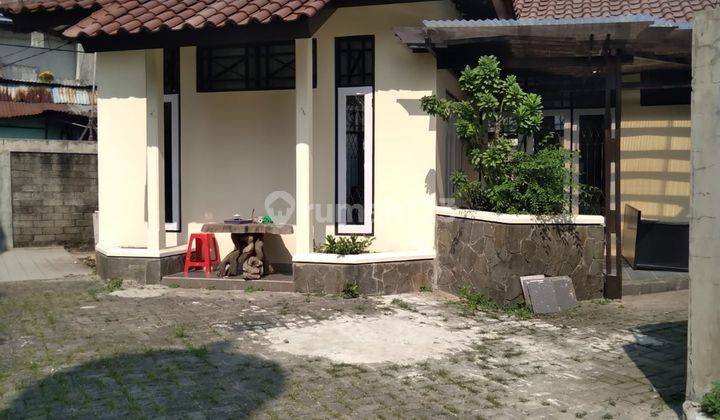 Rumah Bagus Unfurnished SHM di Cipinang Jagal, Jakarta Timur 1