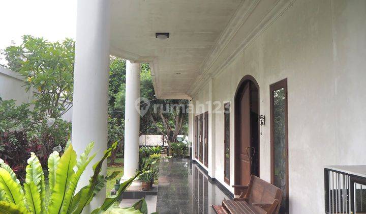 Rumah 2 Lantai Bagus Semi Furnished SHM di Pondok Karya, Jakarta Selatan.    (tat) 2