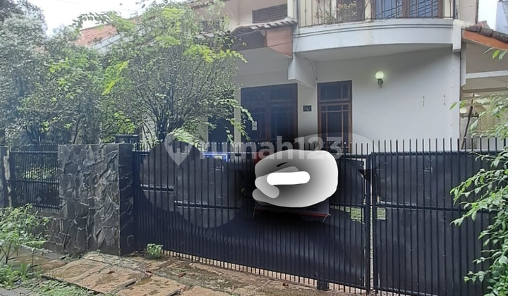 Rumah Bagus SHM di Kompleks Deplu, Tangerang Selatan.    (rnv) 1