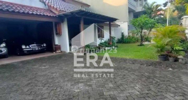 RUMAH BESAR DI CIKATOMAS JAKARTA SELATAN 1