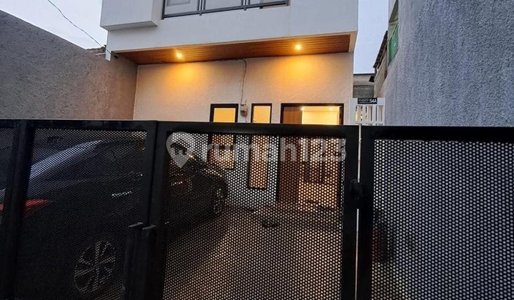 Rumah 2.5 Lantai, SHM, Brand New, Bangunan Mandiri di Bintaro